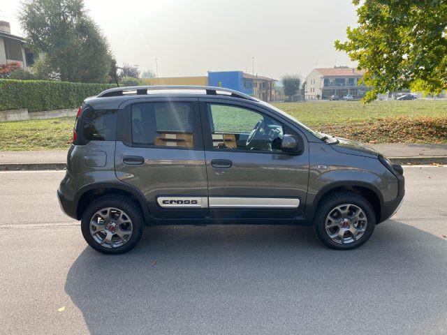 FIAT Panda CROSS 0.9 TwinAir Turbo S&S 4x4 5 POSTI