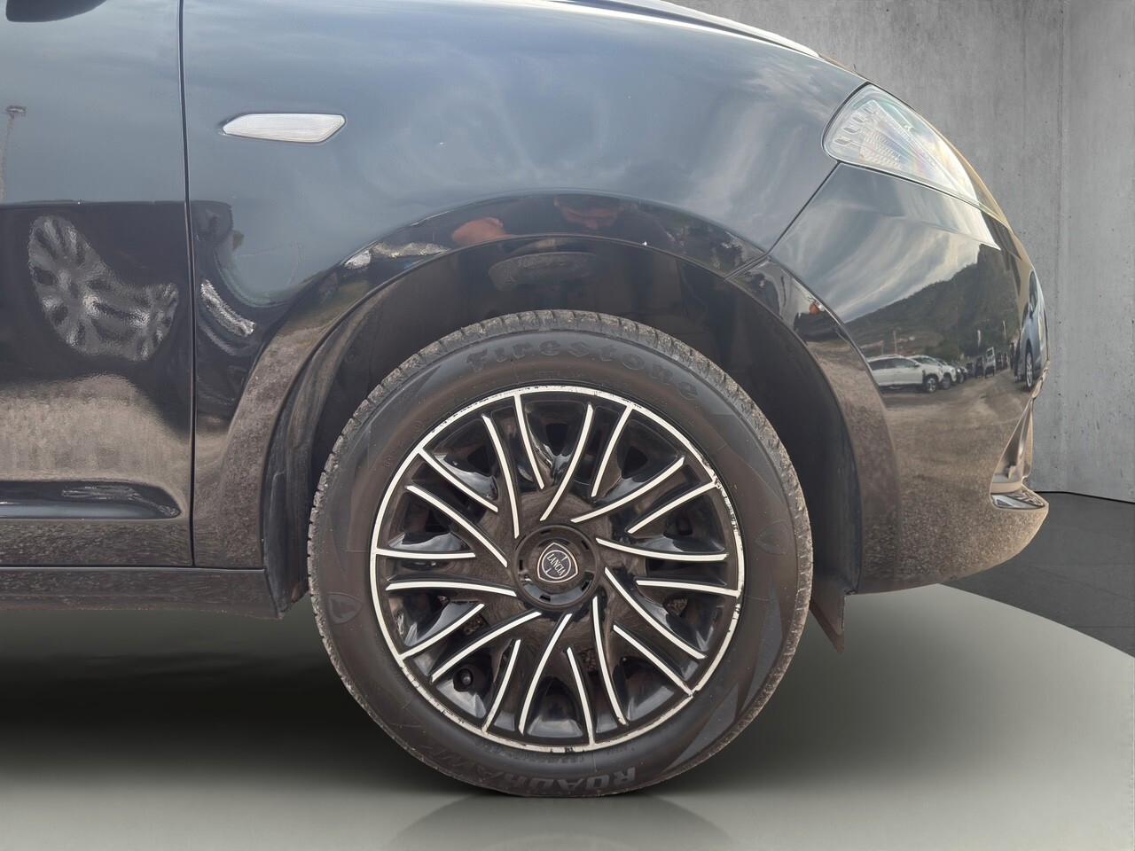 Lancia Ypsilon 1.0 FireFly 5 porte S&S Hybrid Silver Plus
