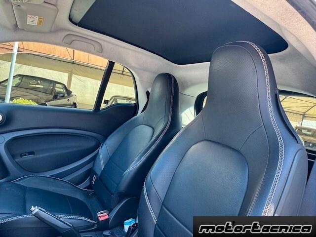 Smart ForTwo BRABUS 0.9 Turbo twinamic ITALIANA FULL