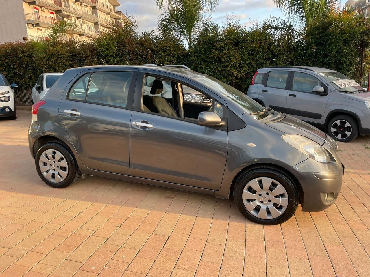 Toyota Yaris 1.4 Td Diesel 5P 90cv - 2011