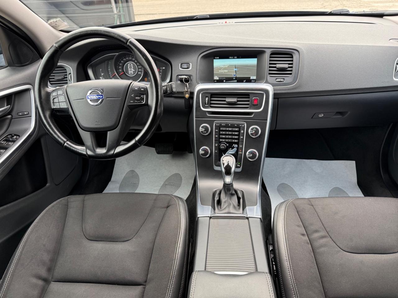 Volvo V60 D2 Geartronic Momentum 84000 KM