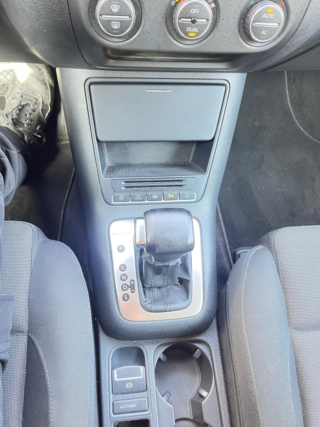 Volkswagen Tiguan 2.0 16V TDI DPF tiptronic Sport & Style (18°)