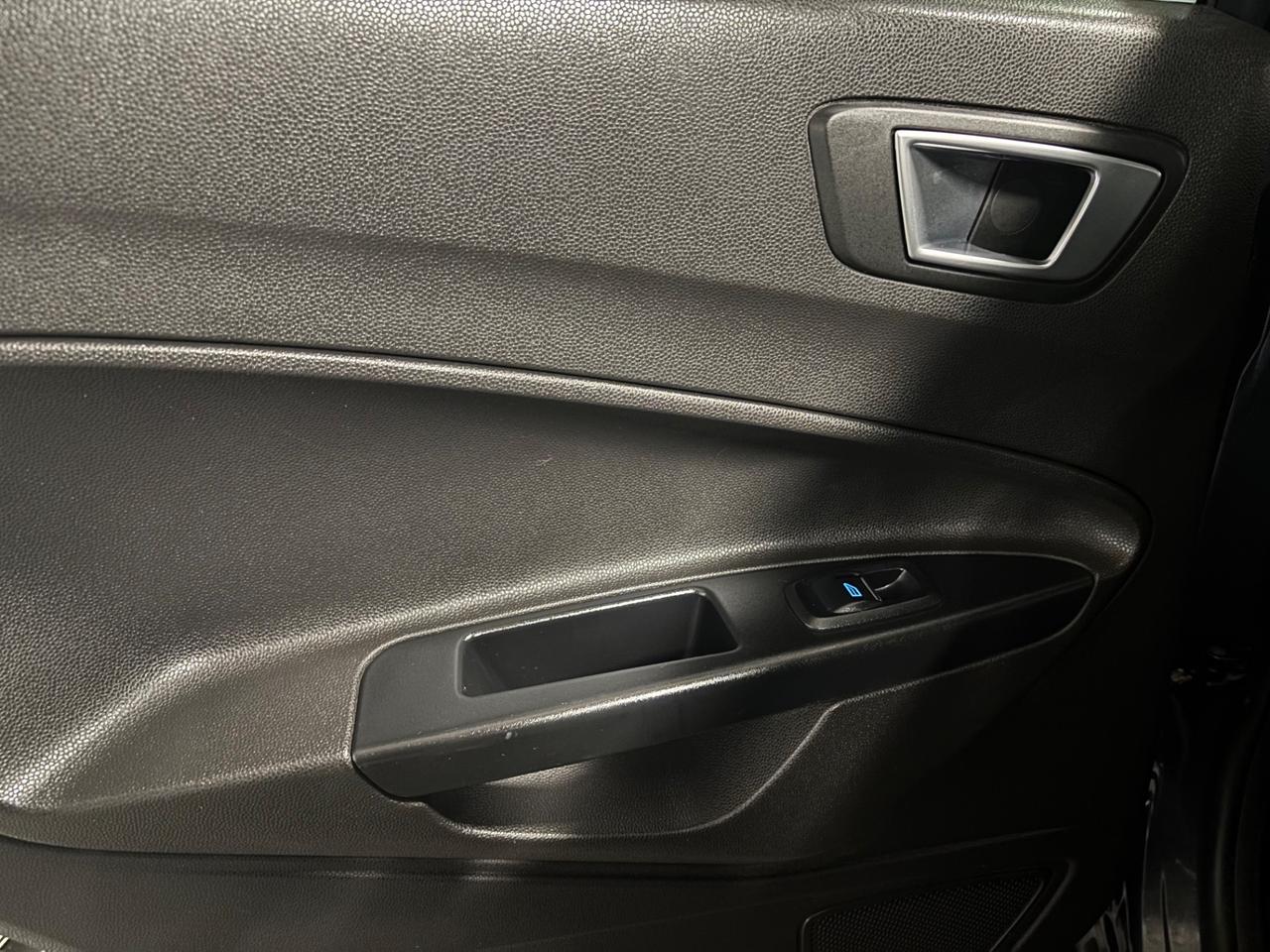 Ford Fiesta 1.0 BENZINA Titanium OK NEOPATENTATI