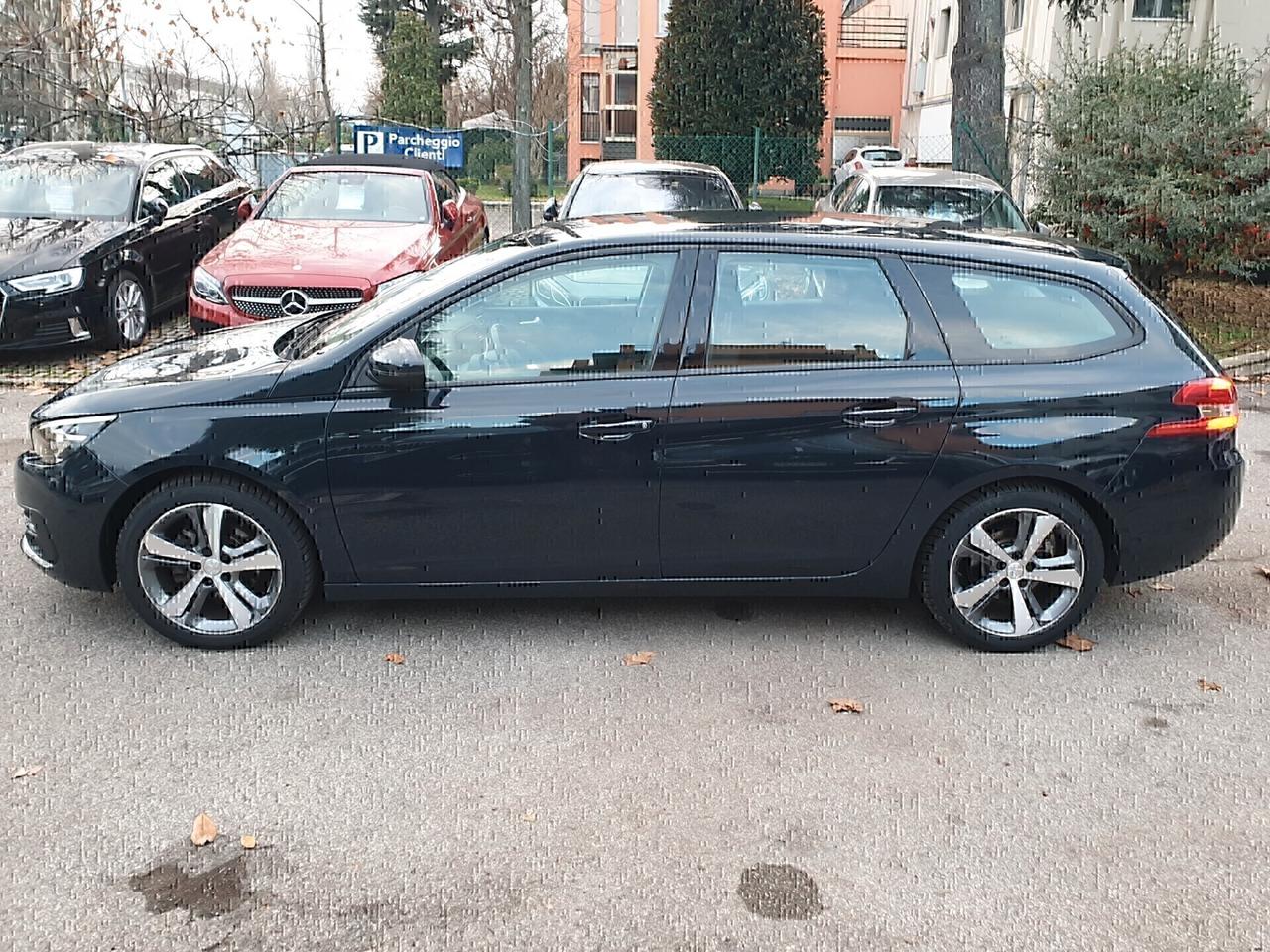 Peugeot 308 BlueHDi 130 SW Allure