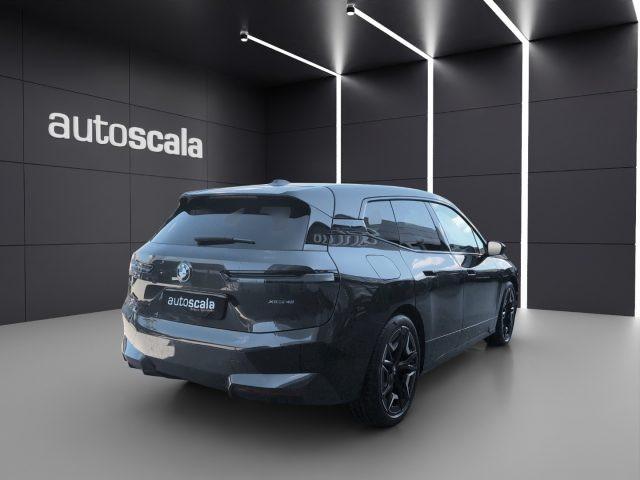 BMW iX xDrive40 Pacchetto Sportivo
