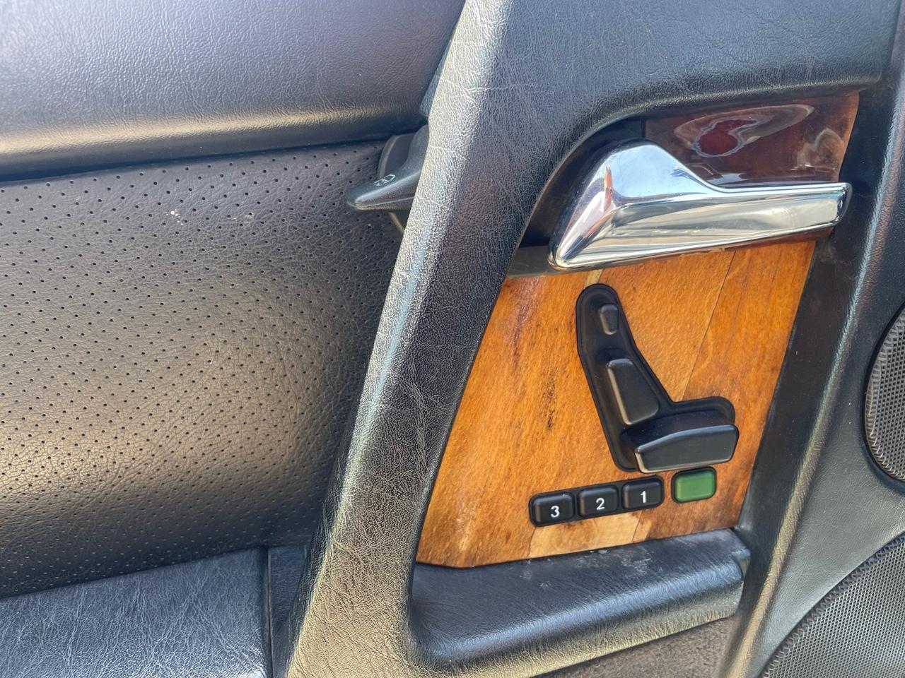 Mercedes-Benz SL 300