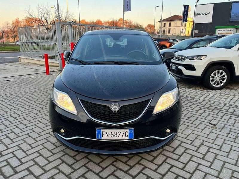 Lancia Ypsilon 1.2 69 CV 5 porte Silver