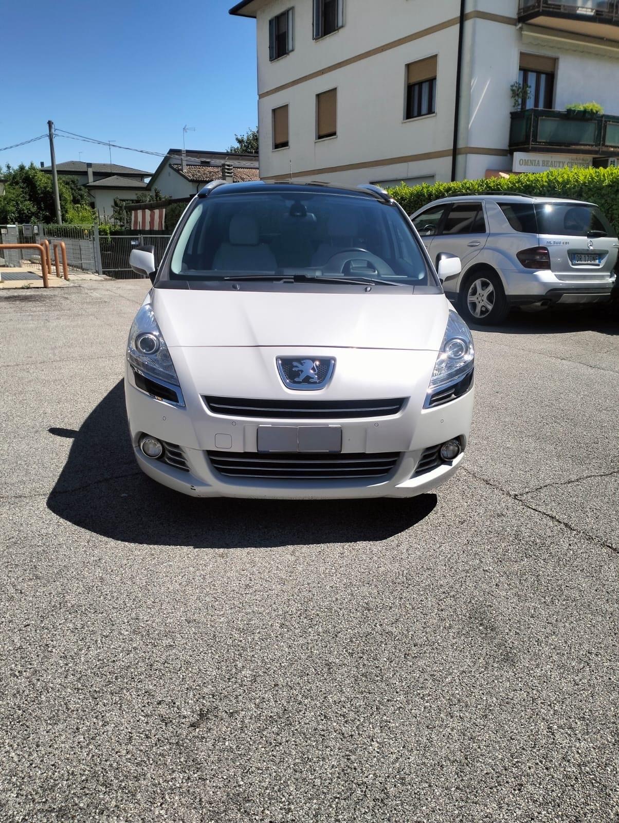 Peugeot 5008 2.0 HDi 150CV Allure 7 POSTI
