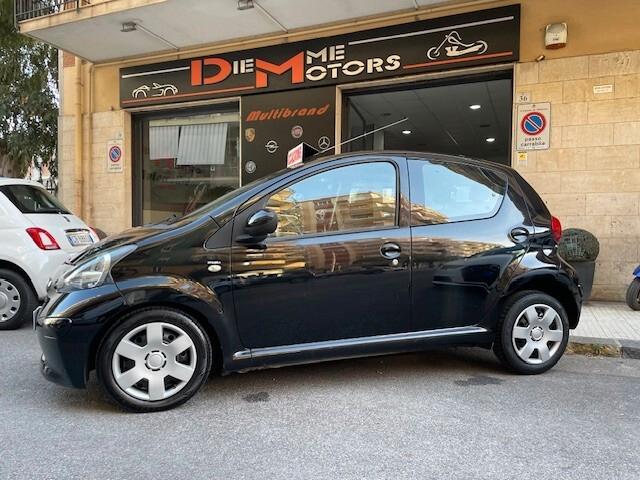 Toyota Aygo 1.0 12V VVT-i 5 porte Sol