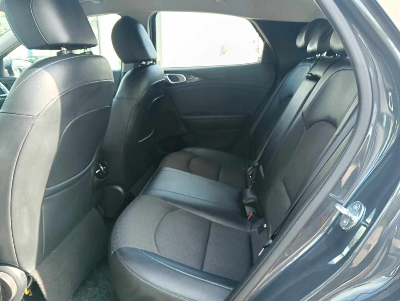 Kia XCeed 1.6 CRDi 136 CV MHEV DCT Aziendale Business