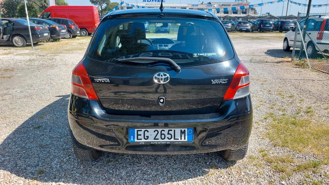 Toyota Yaris 1.0 5 porte Sol