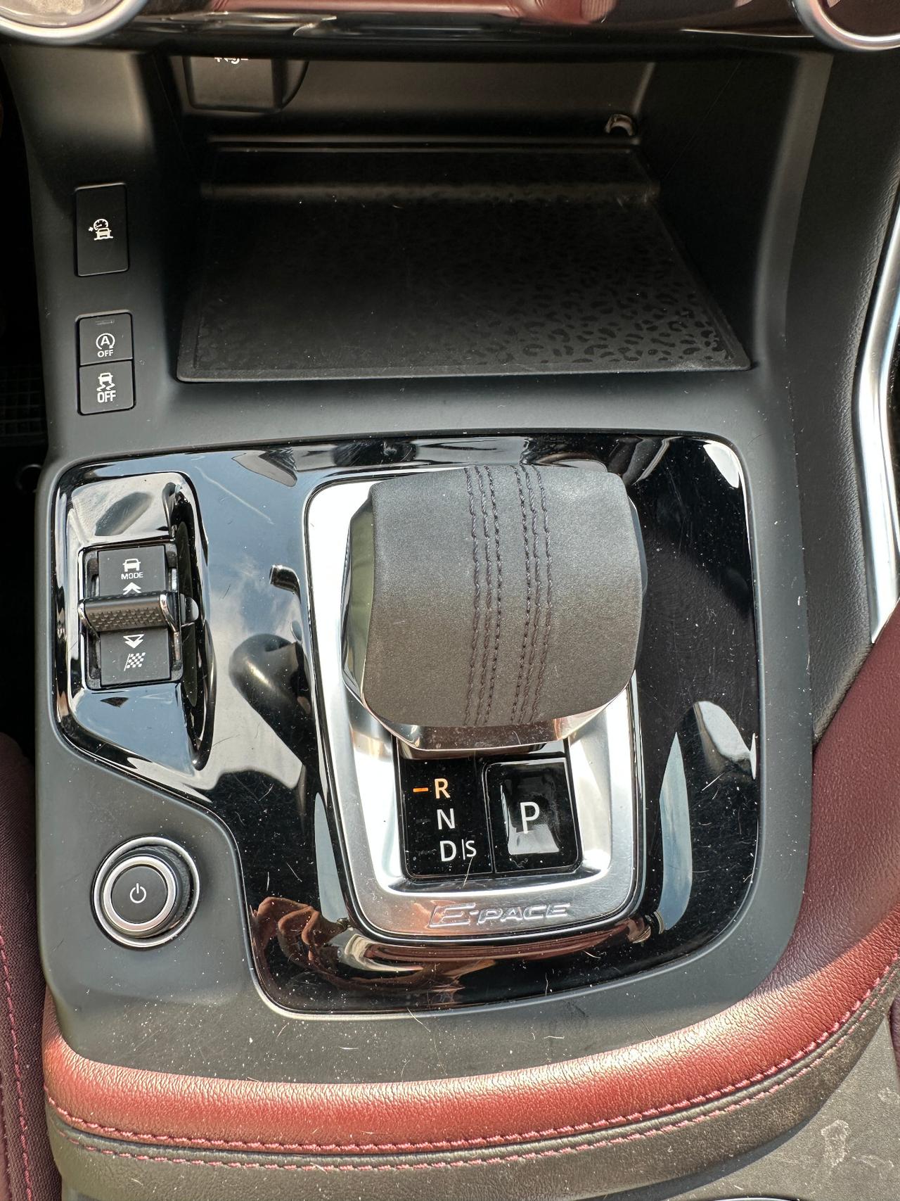 Jaguar E-Pace 2.0D I4 204 CV AWD Auto R-Dynamic Black