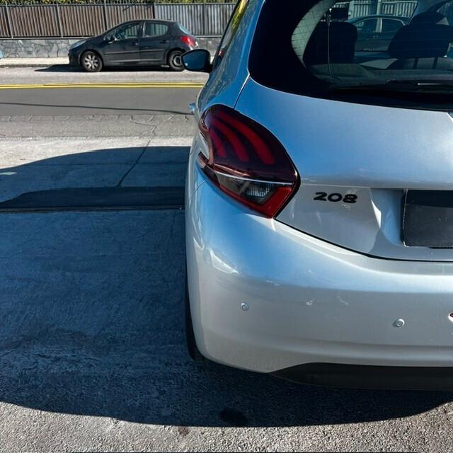 Peugeot 208 BlueHDi 75 5 porte Allure