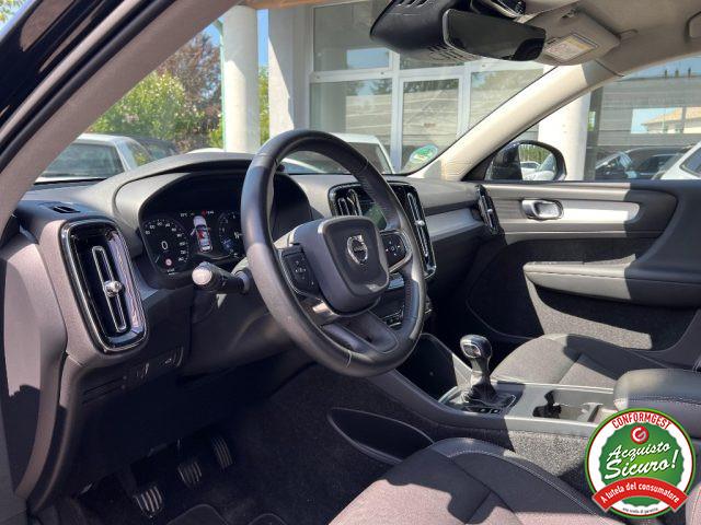 VOLVO XC40 T3