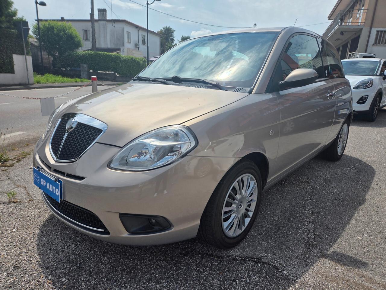 Lancia Ypsilon NEOPATENTATI - 2008