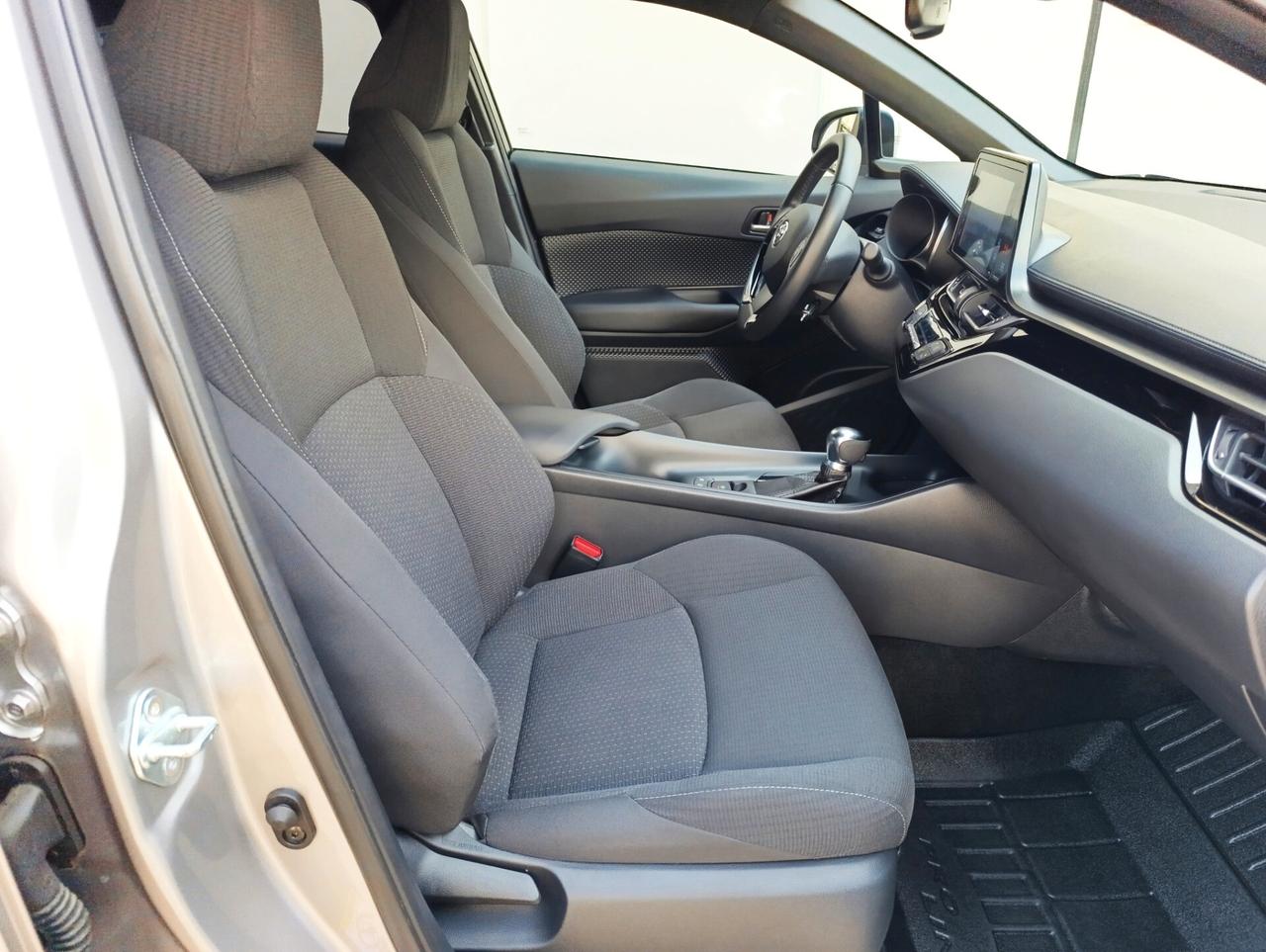 Toyota C-HR 1.8 Hybrid E-CVT Active