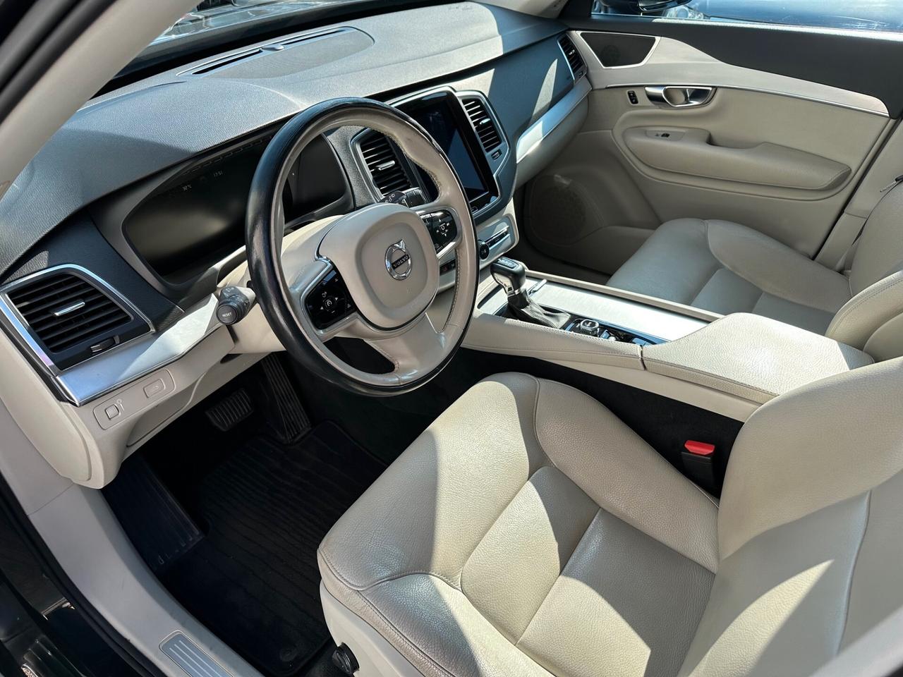 Volvo XC 90 XC90 D5 AWD Geartronic 7 posti Momentum