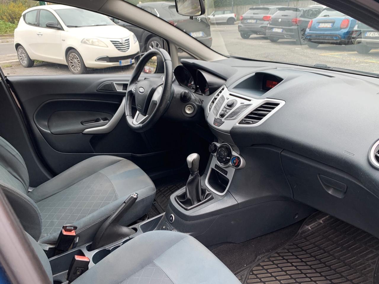 Ford Fiesta 1.4 5P TITANIUM BENZINA-GPL KM93700