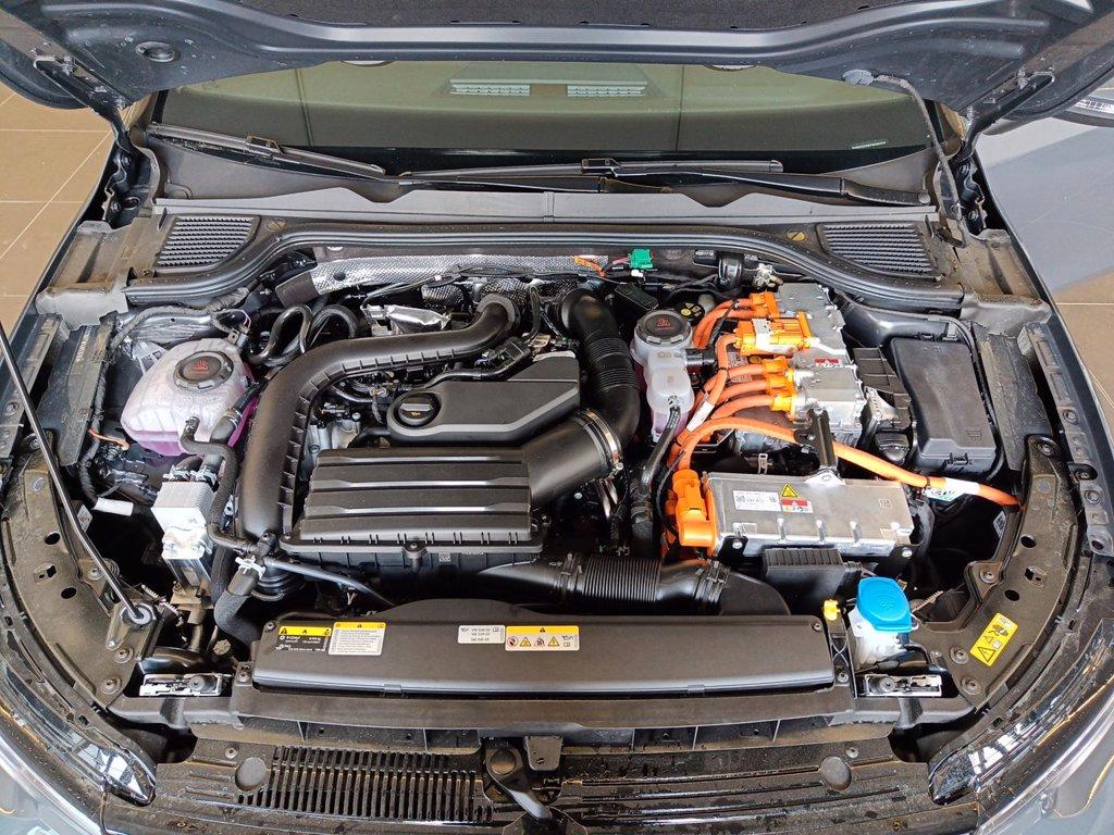 VOLKSWAGEN Golf 1.5 tsi ehybrid edition plus 204cv dsg del 2026