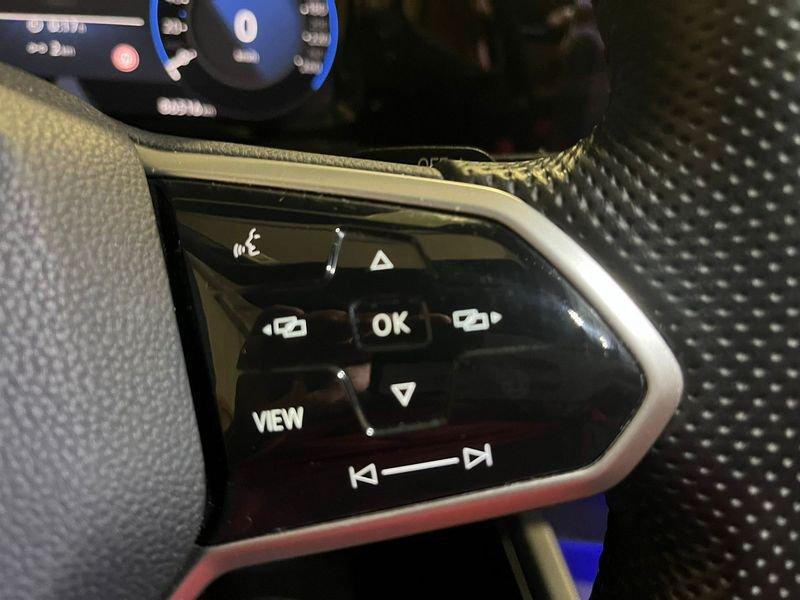 Volkswagen Golf Golf 1.5 eTSI 150 CV EVO ACT DSG R-Line