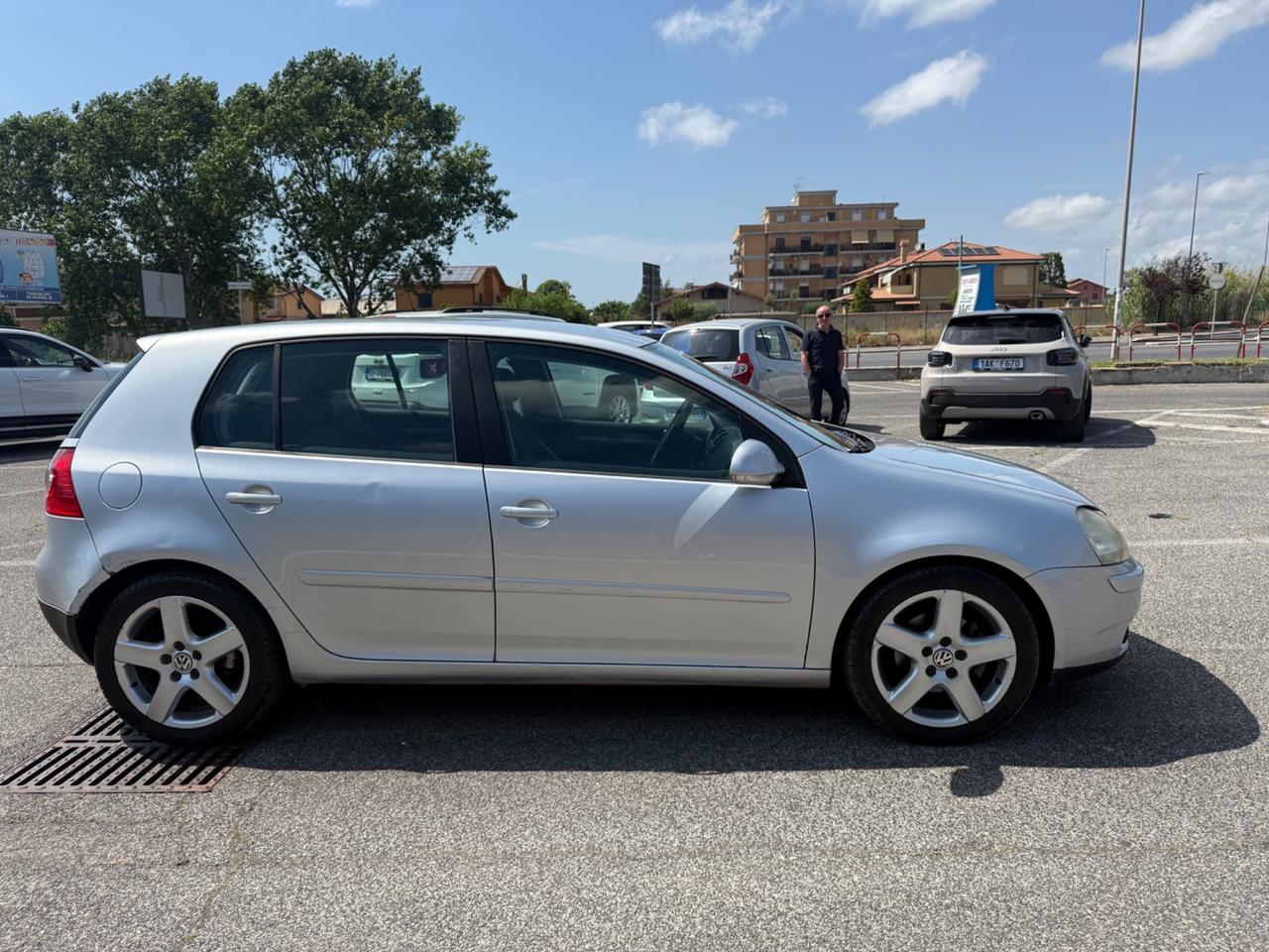 Volkswagen Golf 2.0 TDI 140cv 5p. Sportline