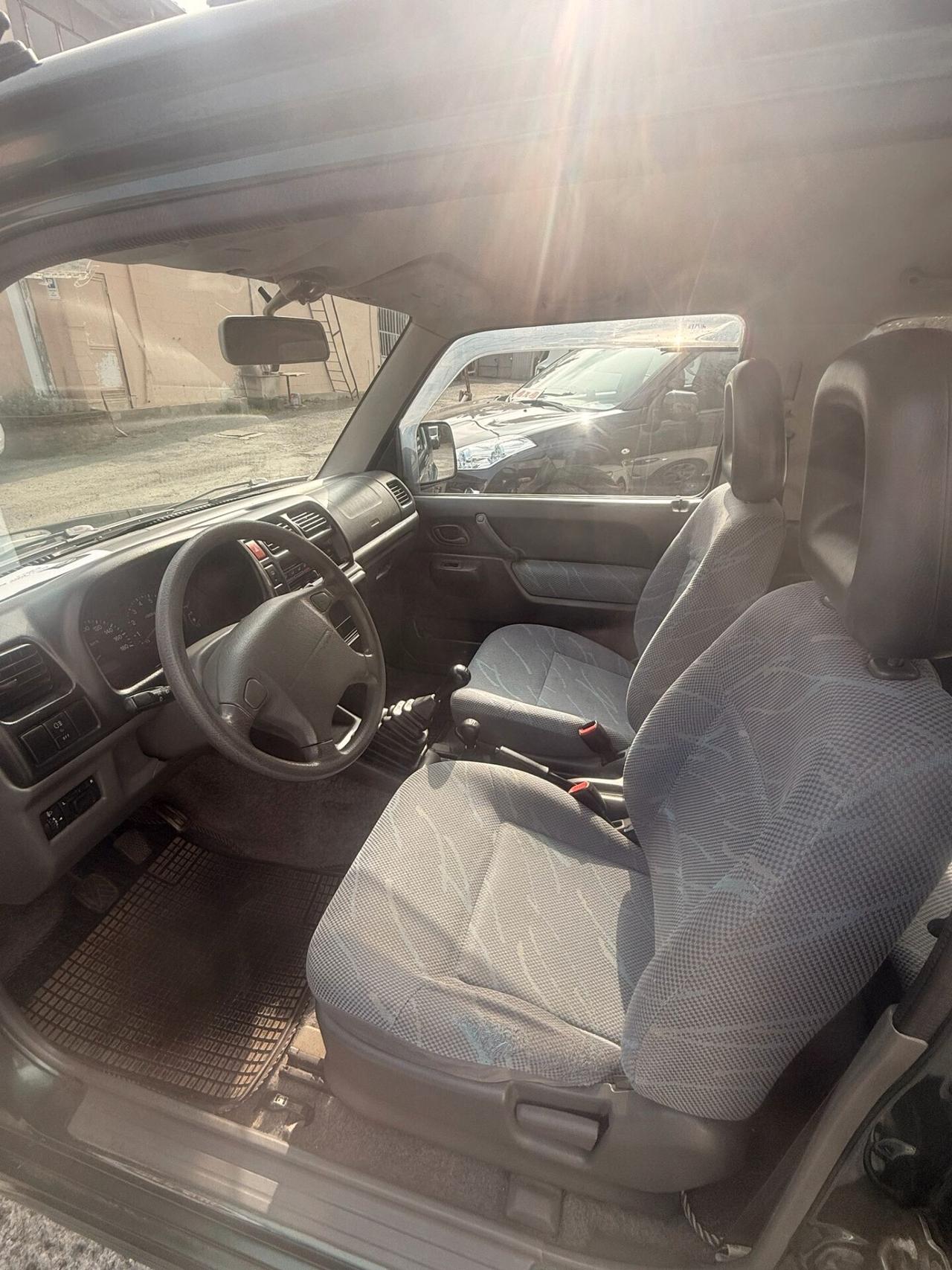 Suzuki Jimny 1.3i 16V cat 4WD JLX