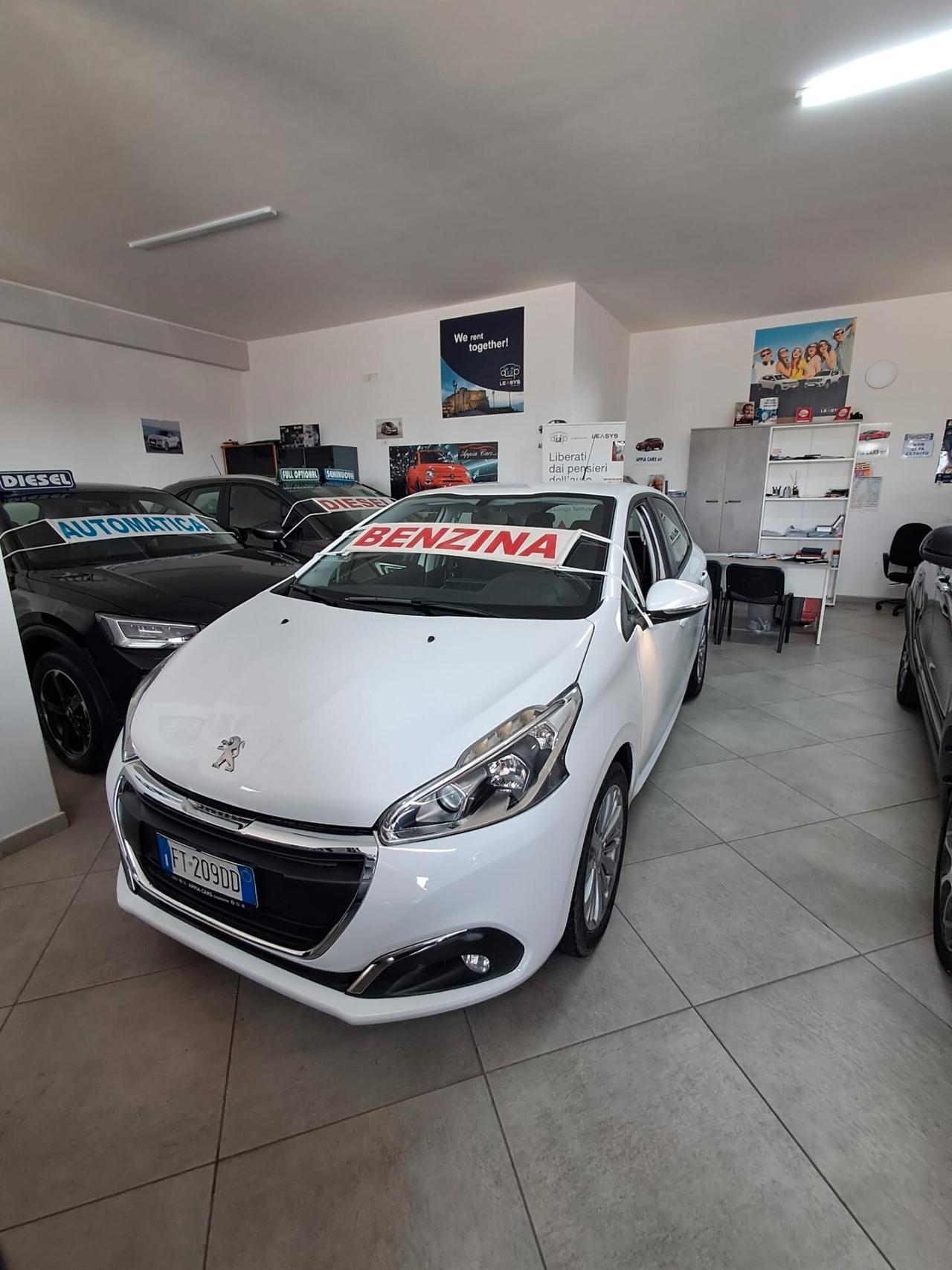 Peugeot 208 PureTech 82 5 porte Allure