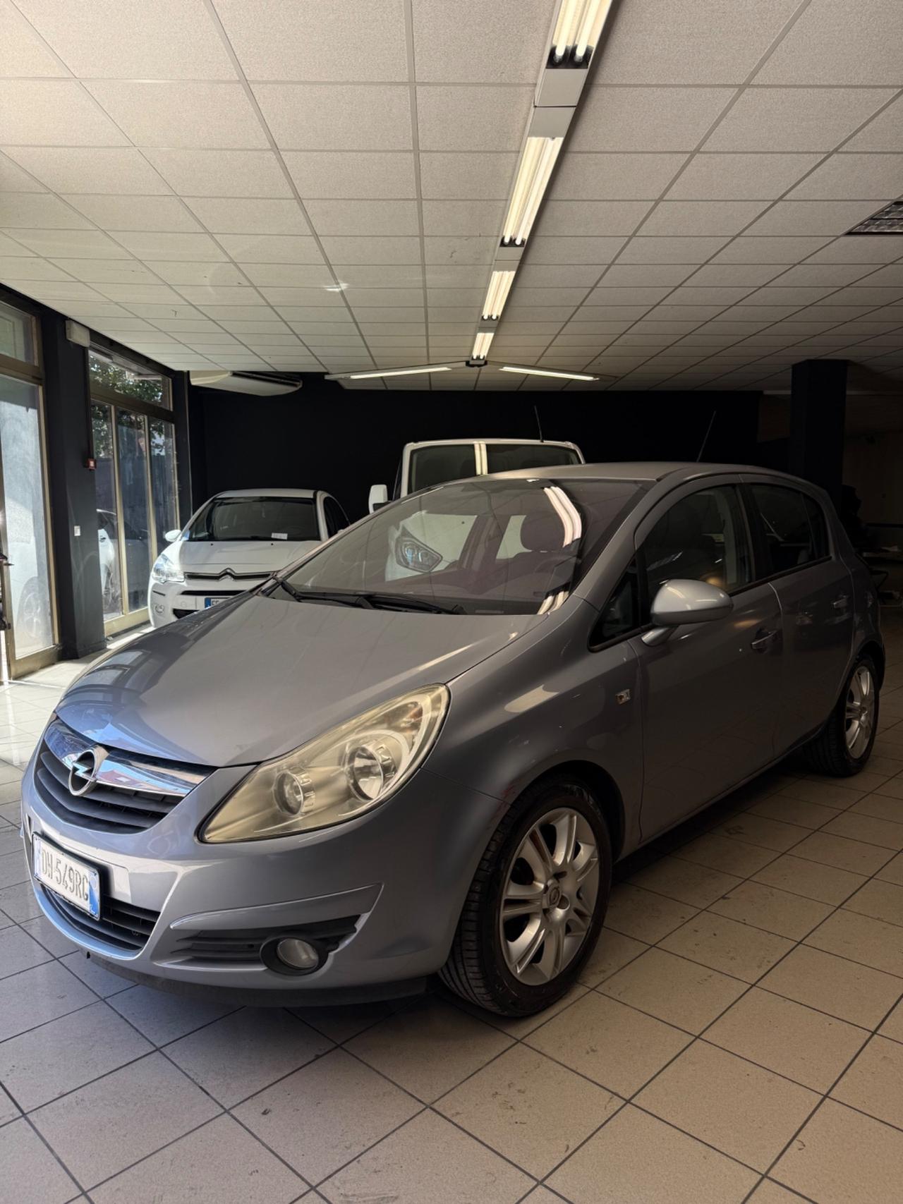 Opel Corsa 1.4 Benzina 5 porte