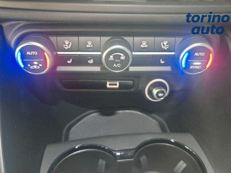 Alfa Romeo Giulia Giulia 2.2 Turbodiesel 210 CV AT8 AWD Q4 Veloce