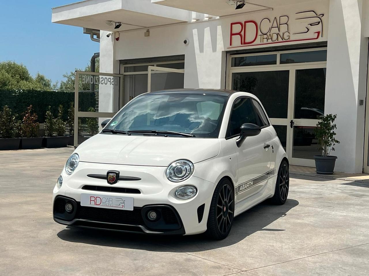 Abarth 595 1.4 Turbo T-Jet 180 CV Esseesse