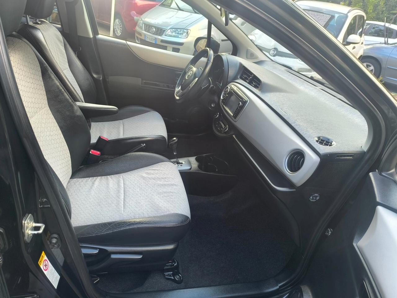 Toyota Yaris 1.4 D-4D 5 porte M-MT CAMBIO AUTOMATICO