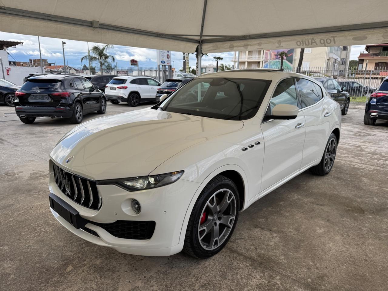MASERATI LEVANTE V6 275 CV AWD GRANLUSSO / TETTO