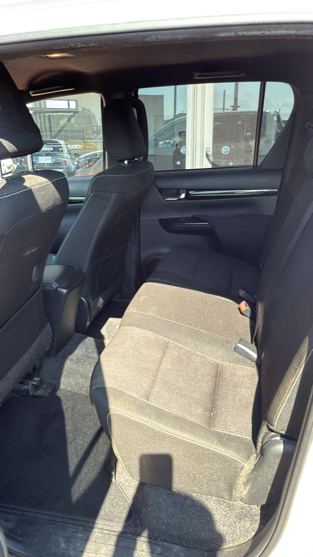 Toyota Hilux 2.4 D-4D 4WD Executive IVA ESP.