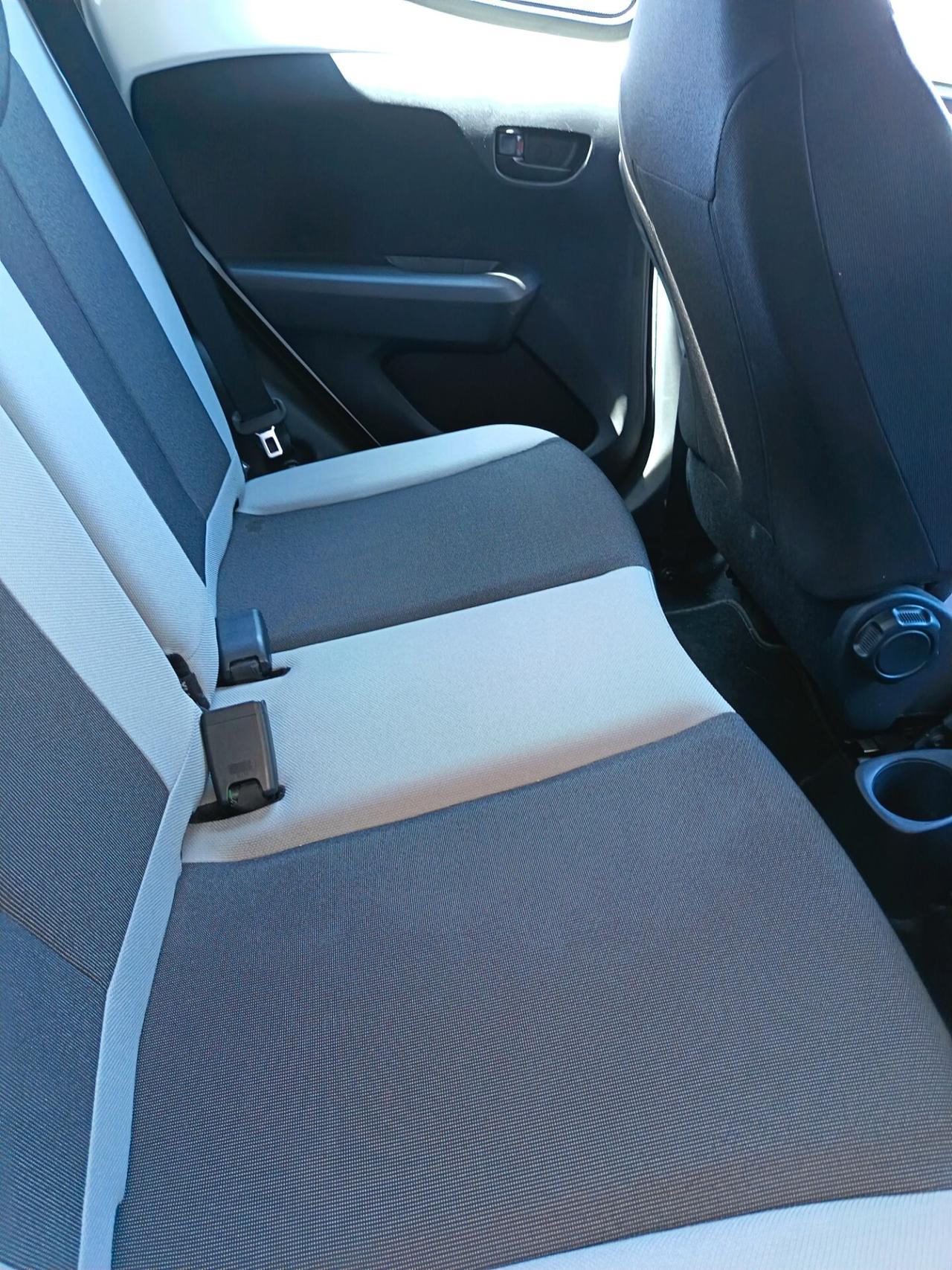 Toyota Aygo 1.0 VVT-i 69 CV 5 porte x-cool