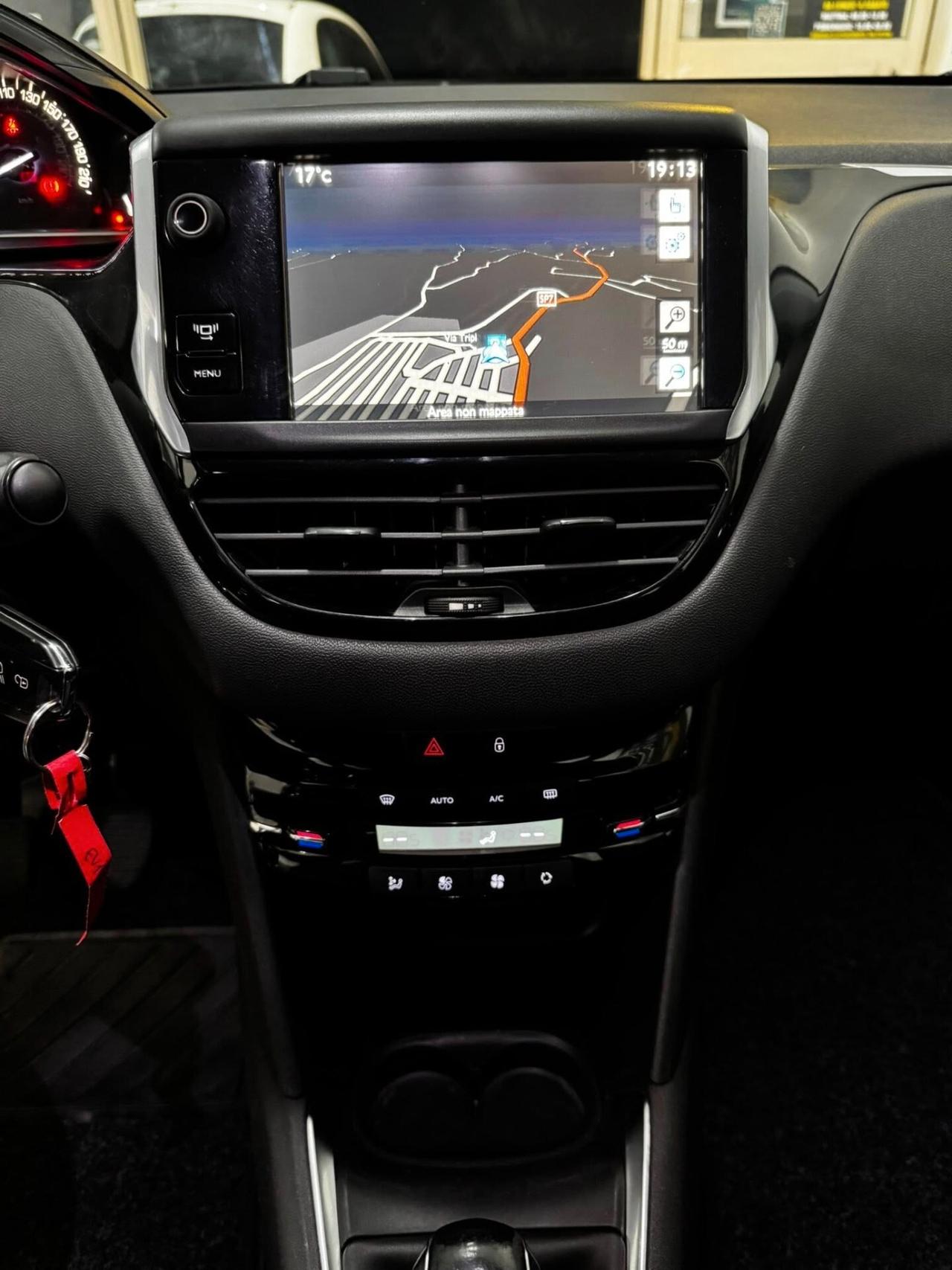 Peugeot 208 1.4 HDi 68 CV 5 porte Allure