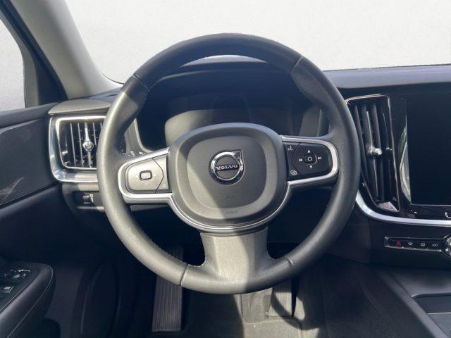 VOLVO V60 B3 Geartronic Momentum Core