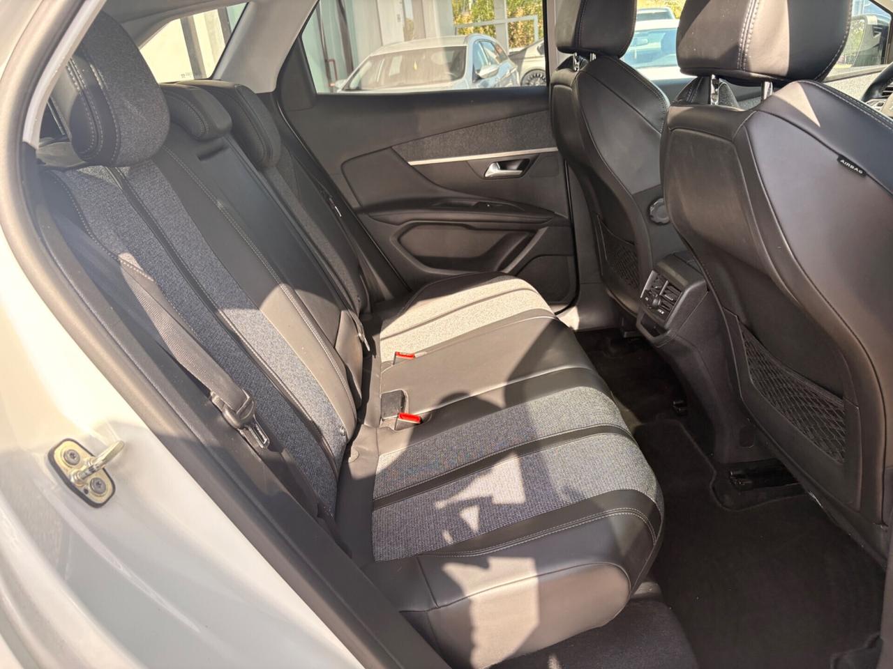 Peugeot 3008 BlueHDi 130 S&S Active