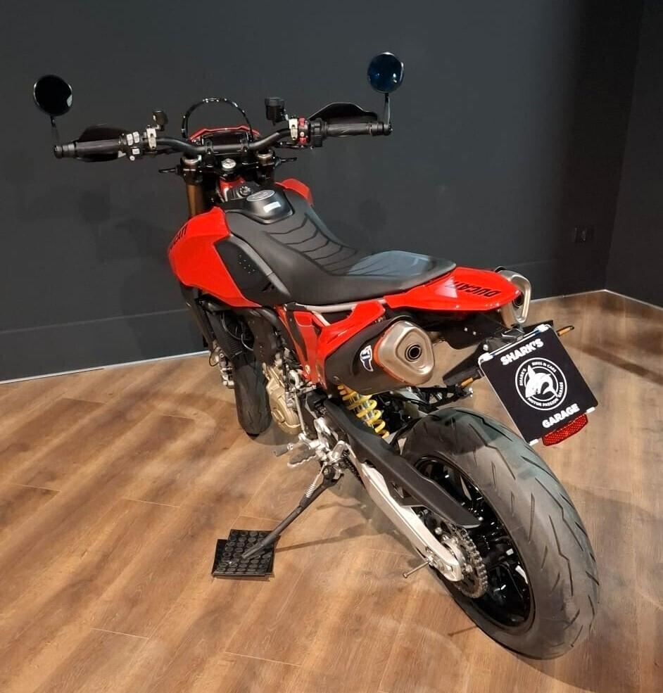 Ducati Hypermotard 698