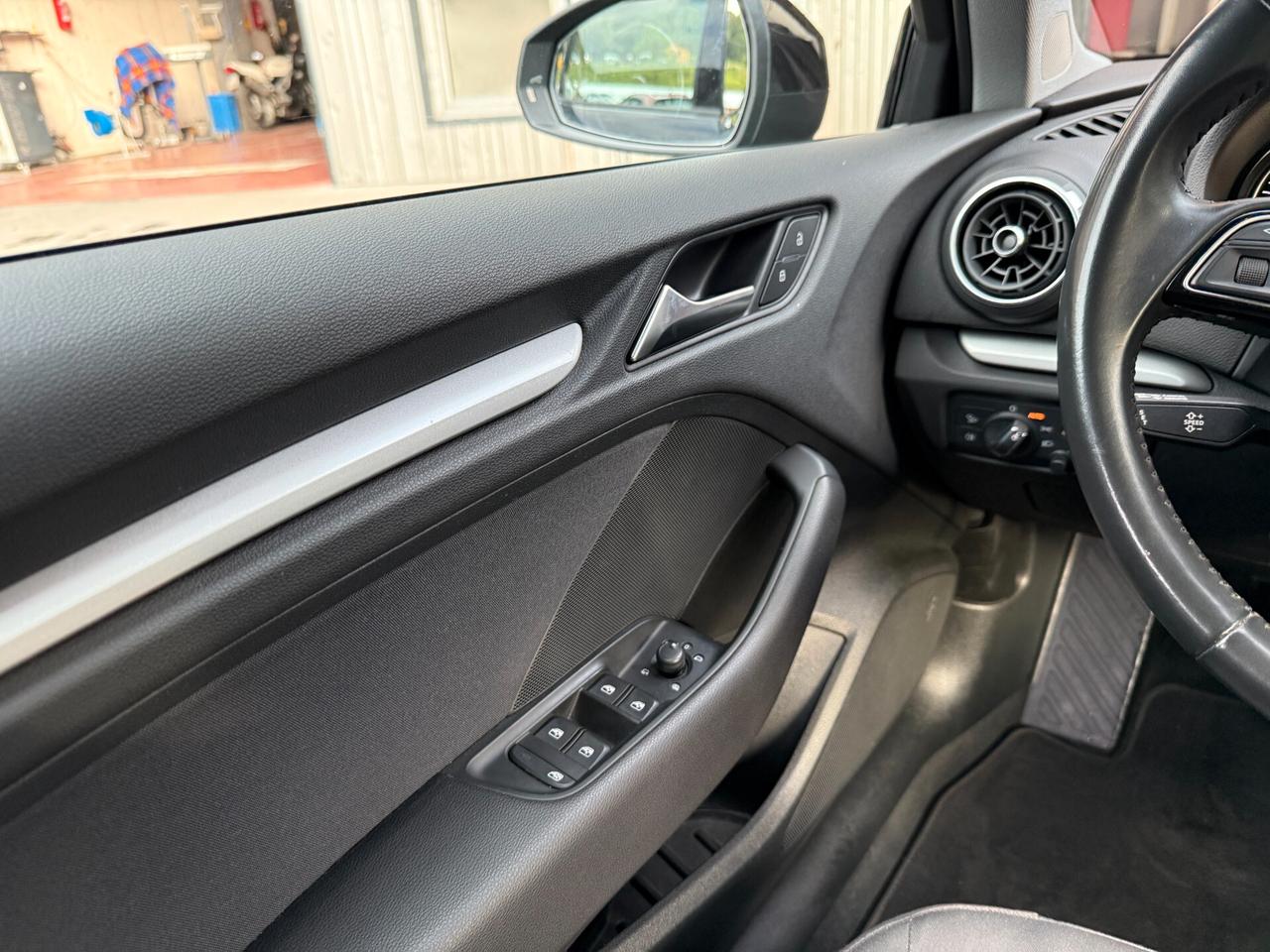 AUDI A3 SPB 2.0 TDI BUSINESS 150CV