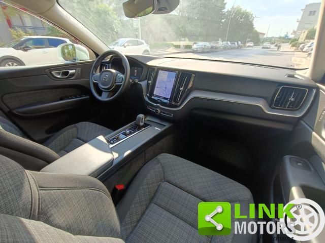 VOLVO XC60 B4 (d) automatico Plus Dark ESENTE BOLLO