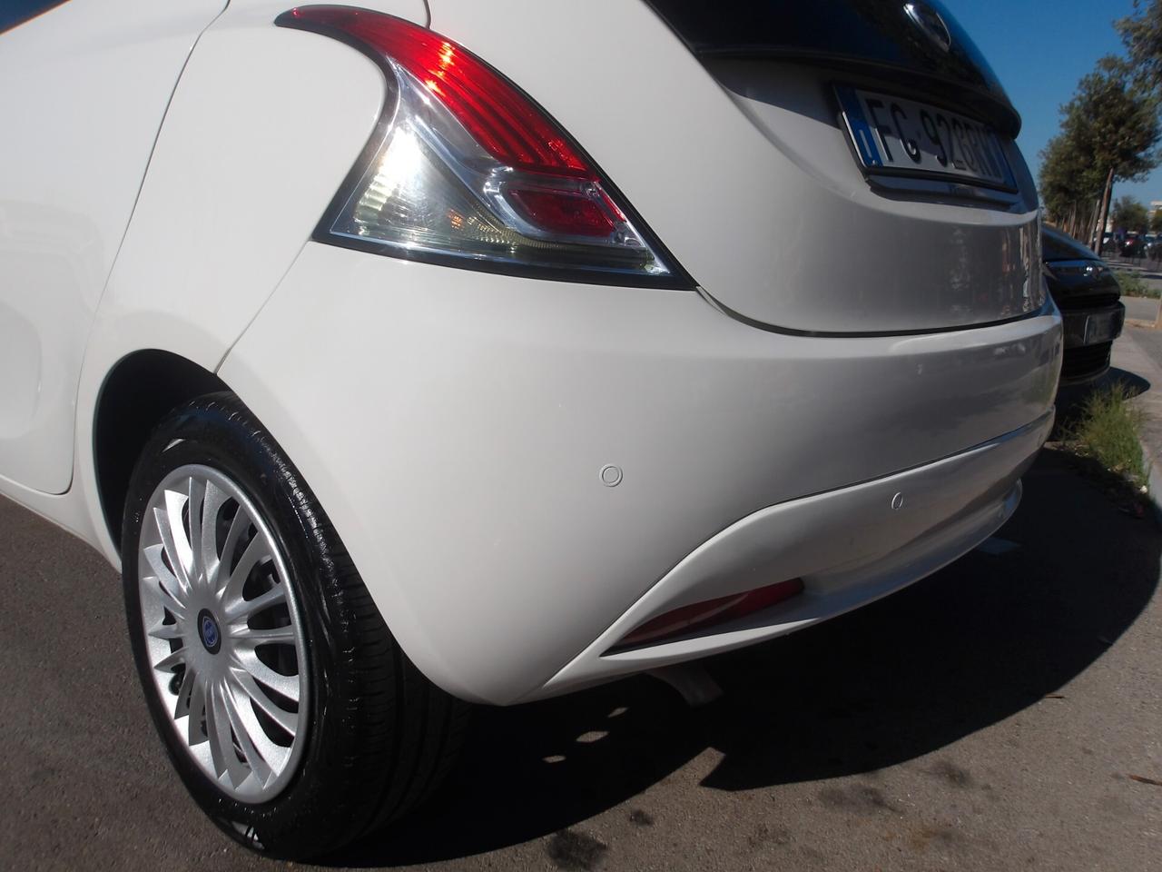 LANCIA YPSILON 1.2 BENZ/GPL -12/2016