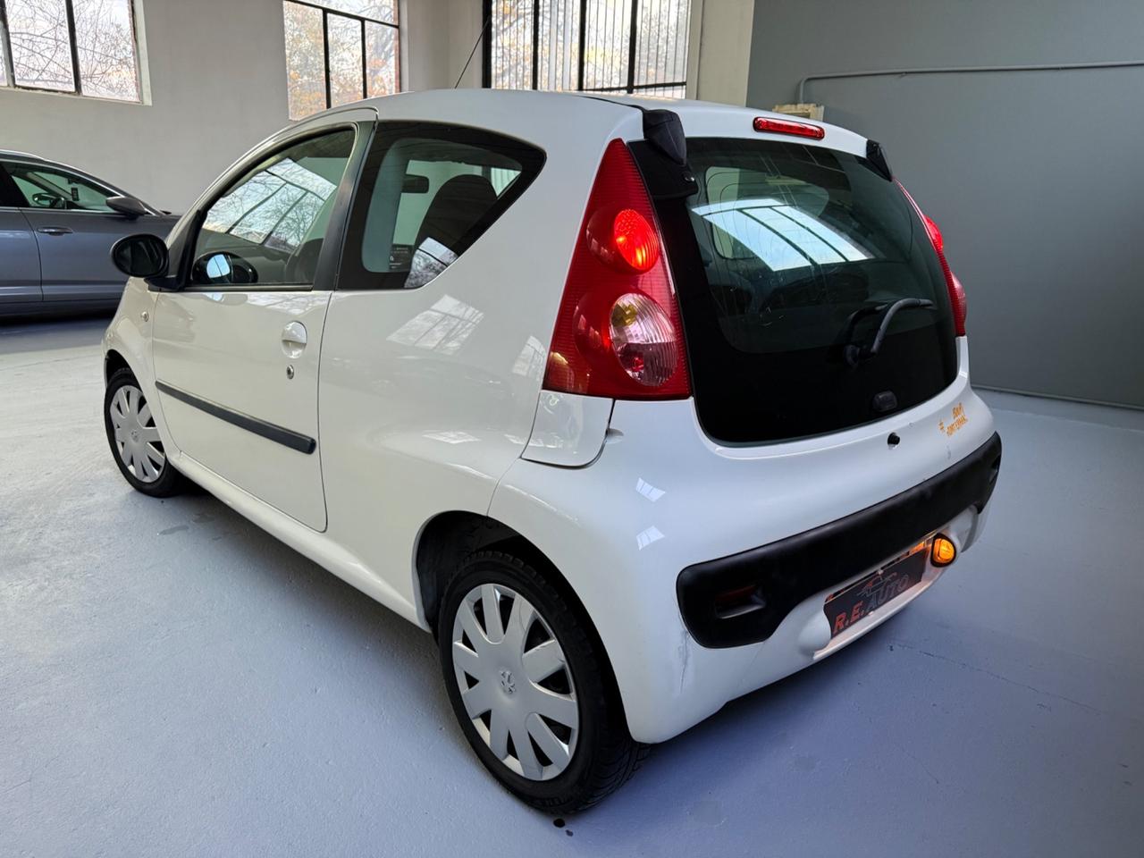 Peugeot 107 1.0 68CV 3p. Desir