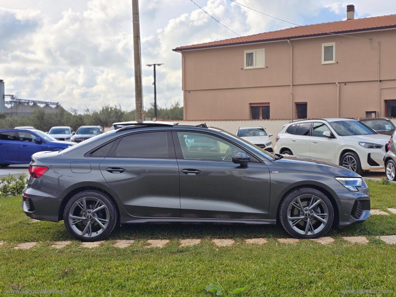 AUDI A3 Sedan 30 TDI S line TETTUCCIO
