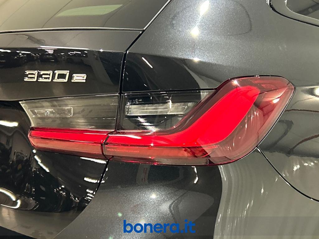 BMW Serie 3 Touring 330 e Hybrid Edition Steptronic