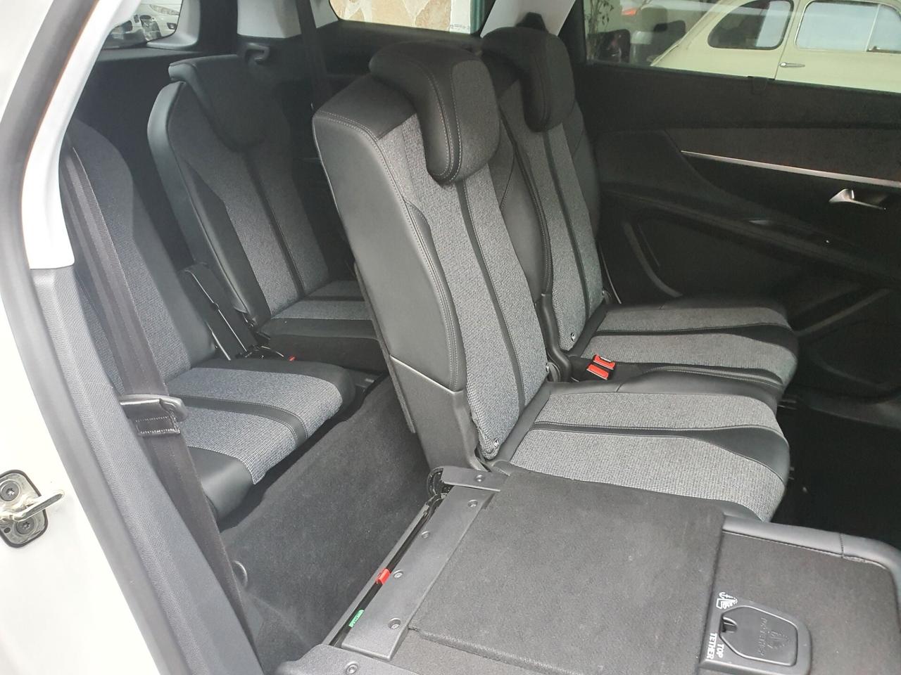 Peugeot 5008 BlueHDi 130 S&S Allure