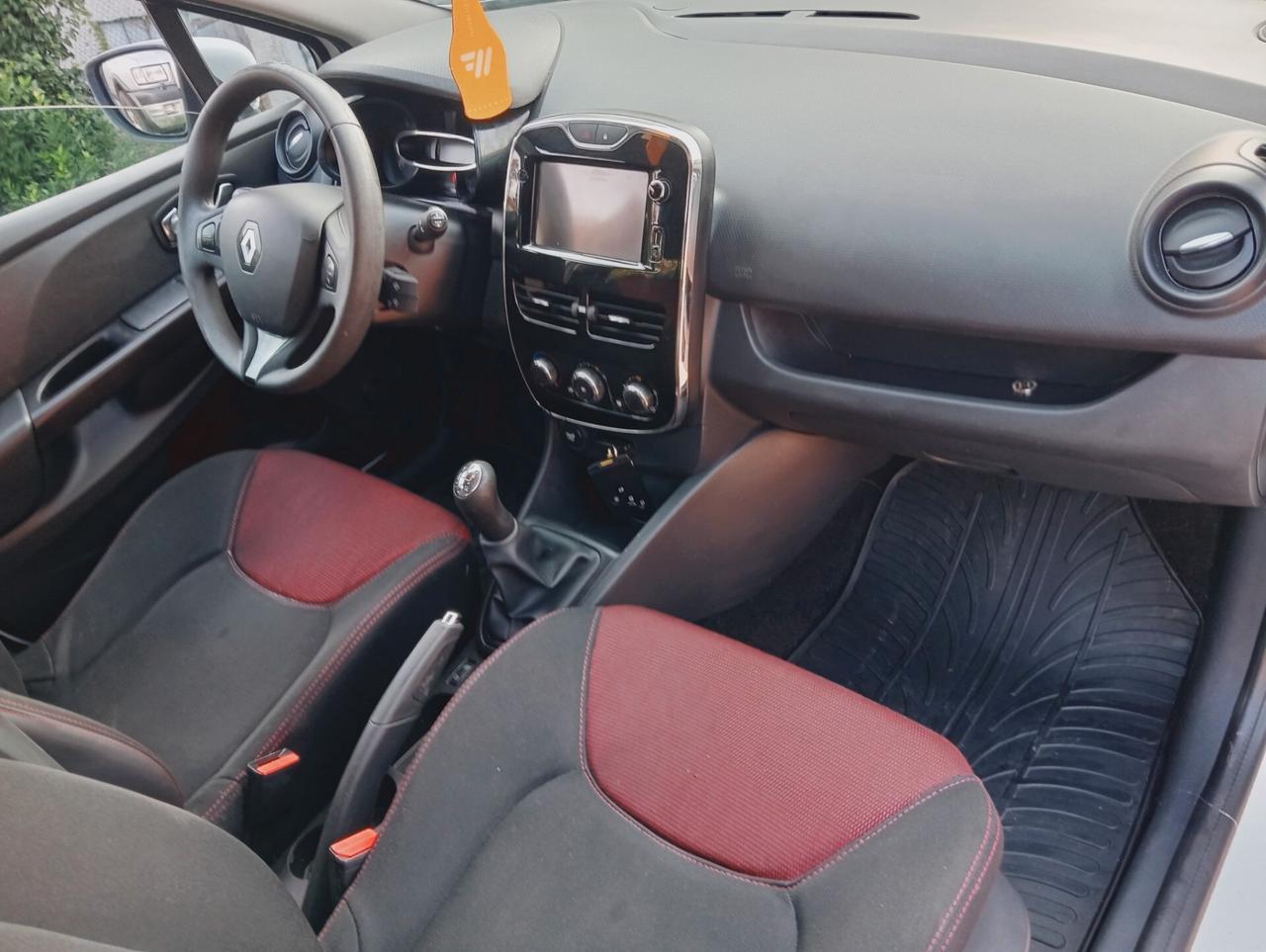 Renault Clio Sporter 1.5 dCi 8V 75CV Costume National
