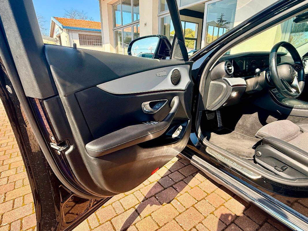 Mercedes Classe E 220 d mhev Business Sport 4matic auto