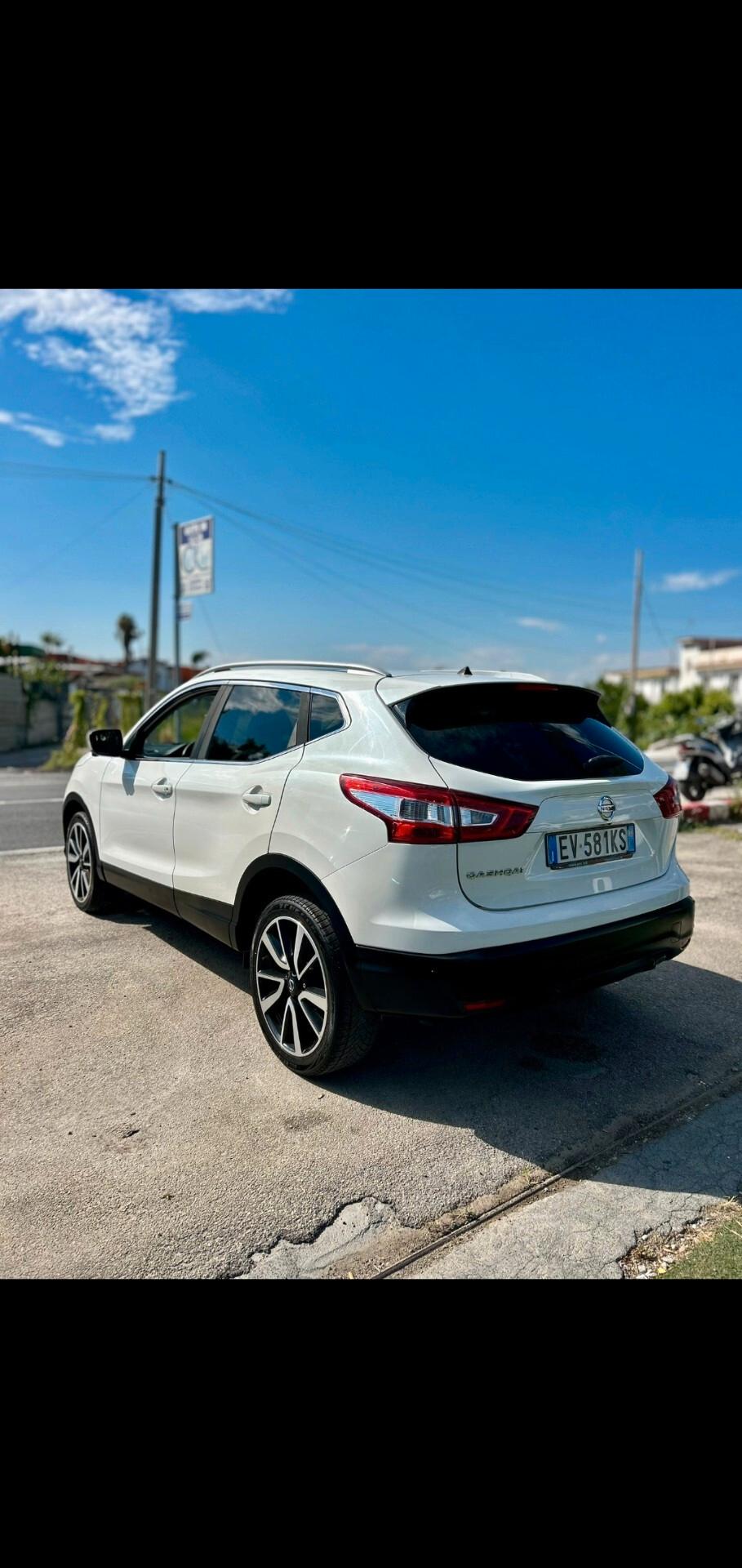 Nissan Qashqai 1.6 dCi 4x4 Tekna 360