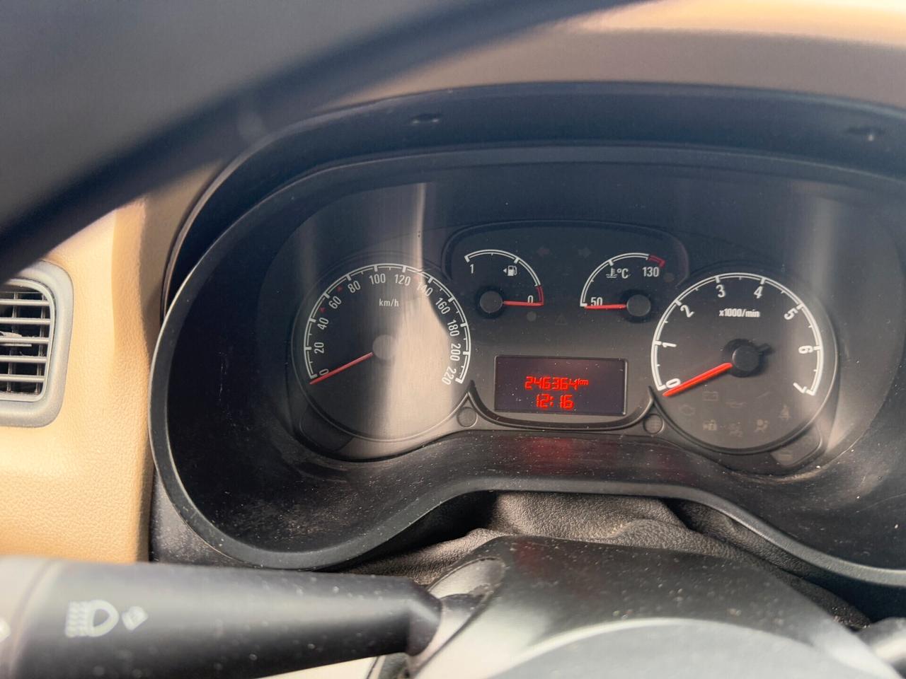 Opel Combo 1.6CDTI/7 POSTI/2012