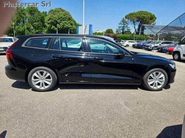 VOLVO V60 V60 2.0 b3 Momentum N1 auto 7m - GH345PR